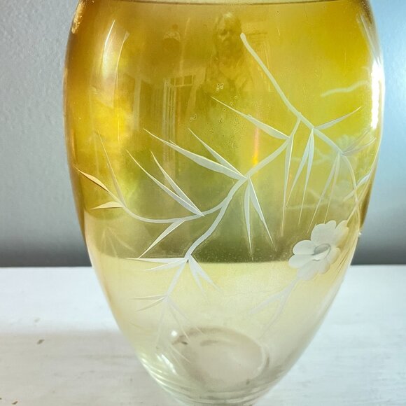 Vintage Mid-Century Etched Amber Glass Vase 8” Tall with Floral & Wheat Pattern - Picture 4 of 6